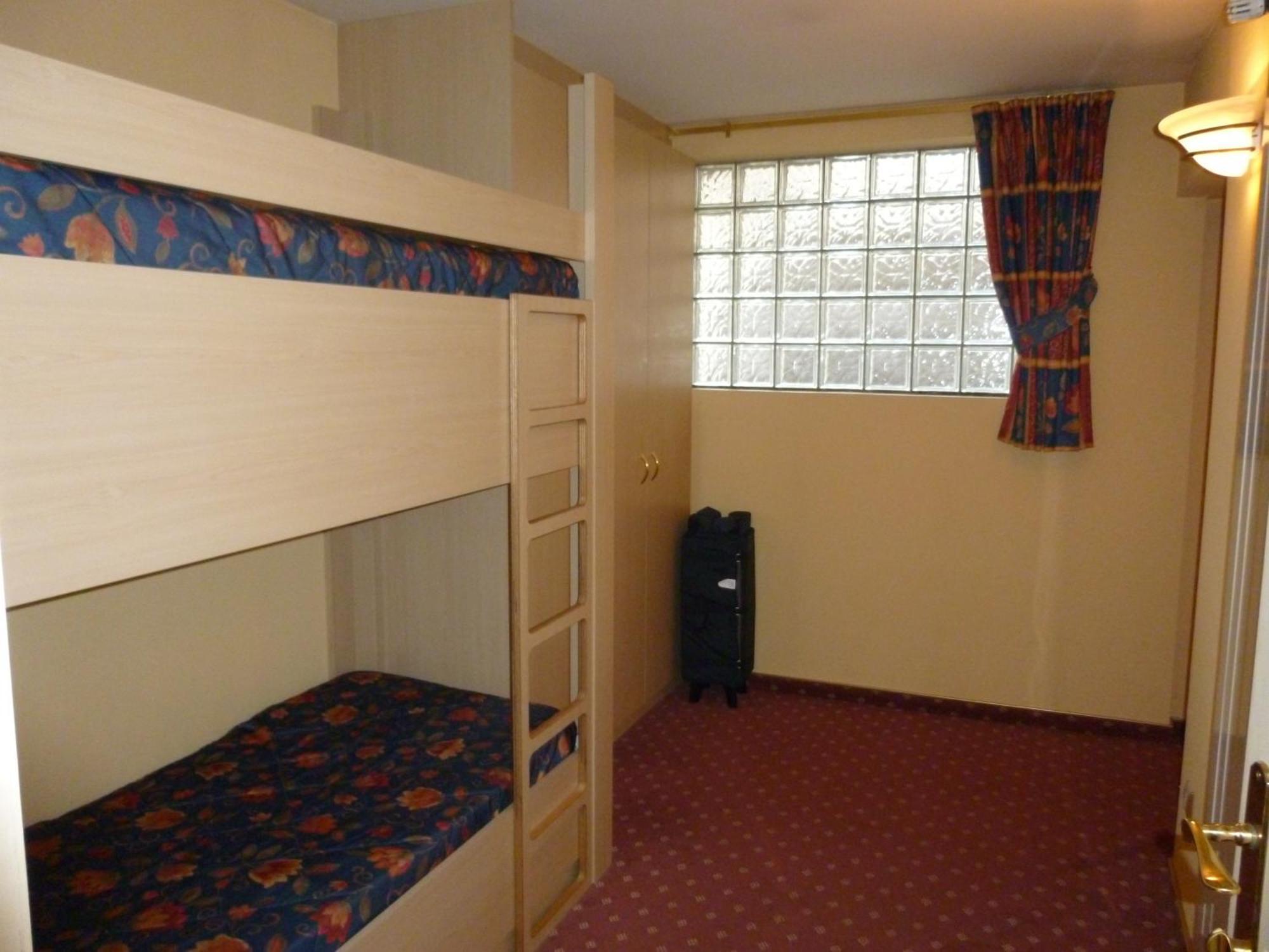Les Reflets Jaunes Givet Room photo