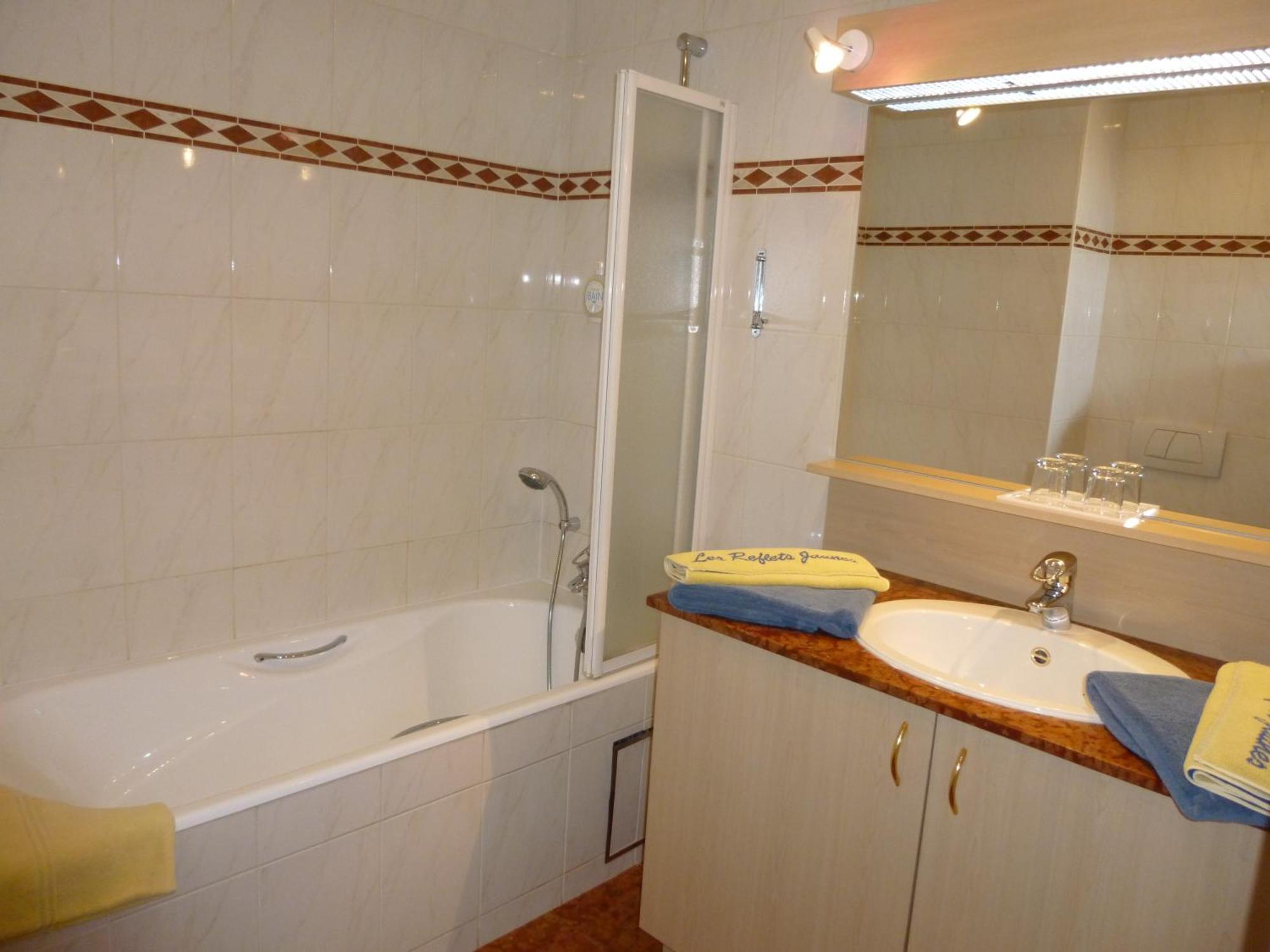 Les Reflets Jaunes Givet Room photo