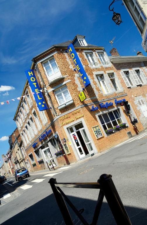 Les Reflets Jaunes Givet Exterior photo