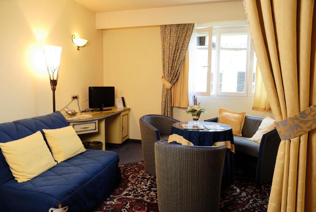Les Reflets Jaunes Givet Room photo